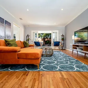 Villa Beautiful Sunny La Oasis - 4br,2bt Whole House - Private Pool And Large Backyard!, Los Angeles